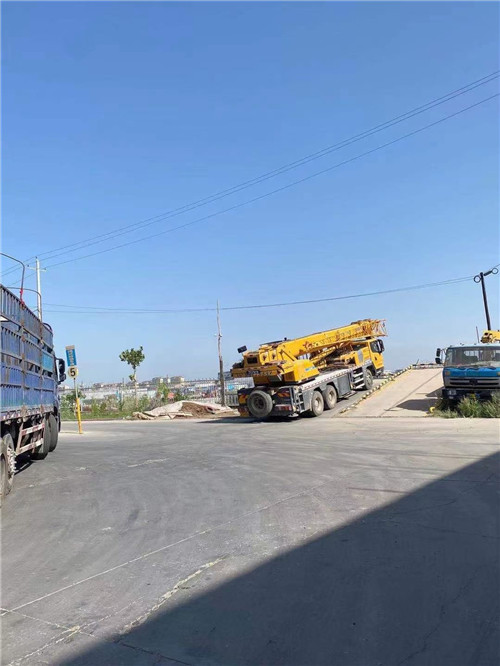 怀化市25吨吊车的租赁价格大概是多少？