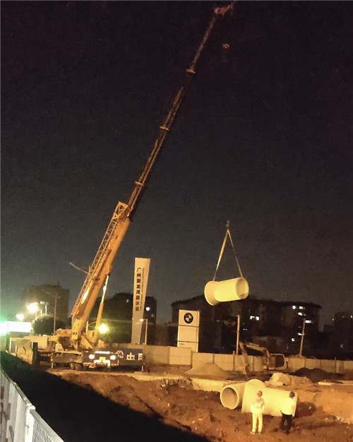 怀化市“弯臂矫正”—— 吊车的 “形变补偿” 技术