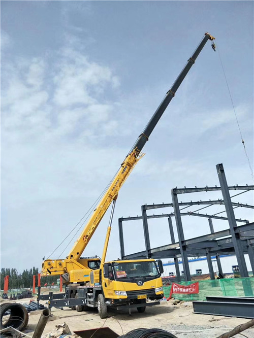怀化市超高层建筑钢结构吊装案例